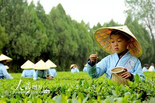 好饭不怕晚？曼联跟队：穆帅得到了桑谢斯，只是比预期晚了7年